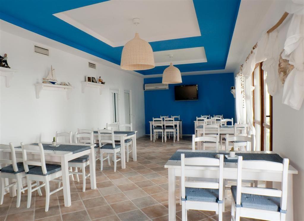 Paradise Bay Hotel Pomorie Exteriör bild