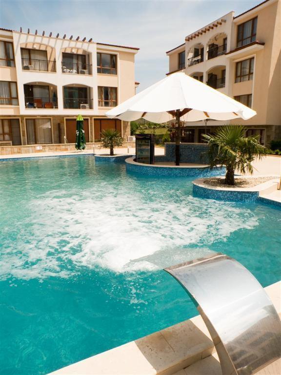Paradise Bay Hotel Pomorie Exteriör bild