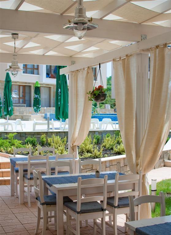 Paradise Bay Hotel Pomorie Exteriör bild