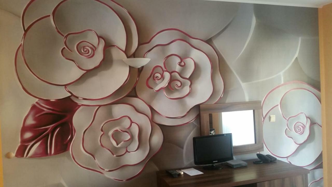 Paradise Bay Hotel Pomorie Exteriör bild